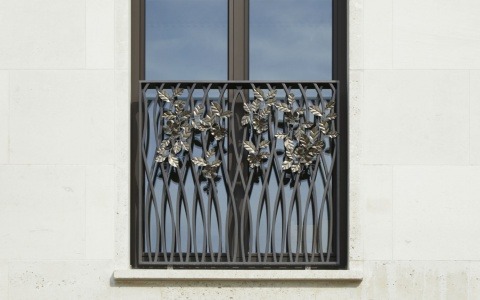 Chelsea Barrack Townhouse Balustrades With Decorative Stainless Steel Flowers Handcrafted By West Country Blacksmiths.