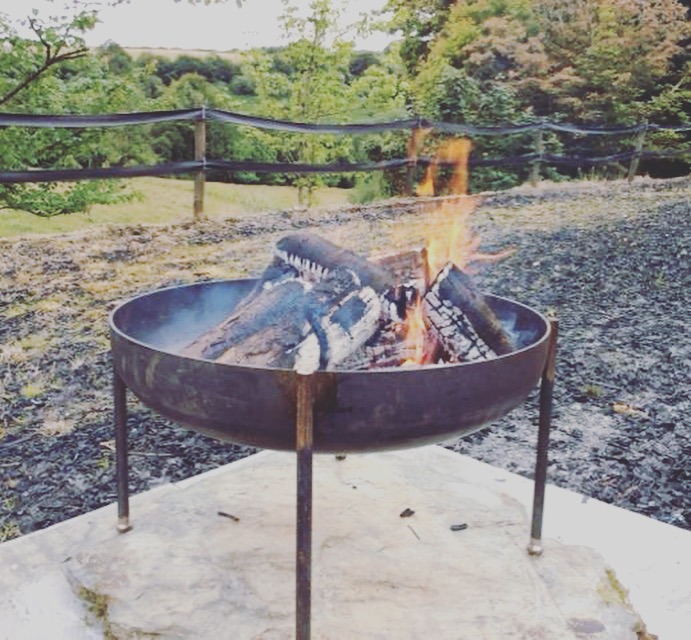 Large Heavy Duty Fire Pit 700mm Made, Large Cauldron Fire Pit